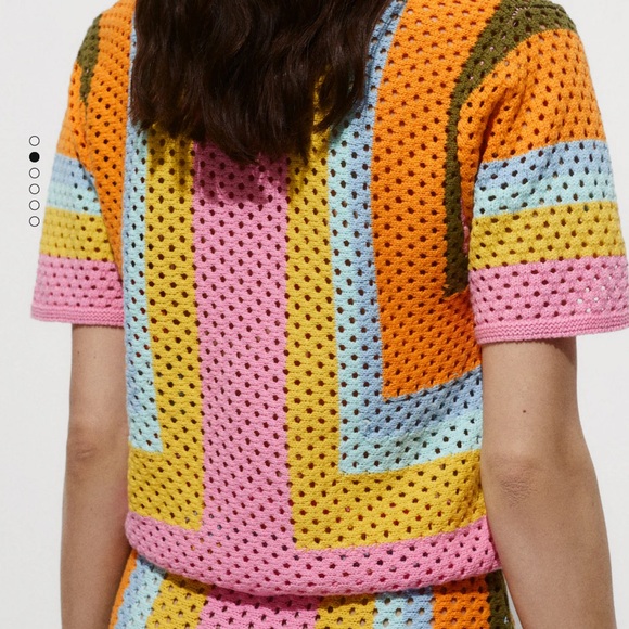 Crochet collard polo shirt. Pink buttons multi color knit - Picture 9 of 10